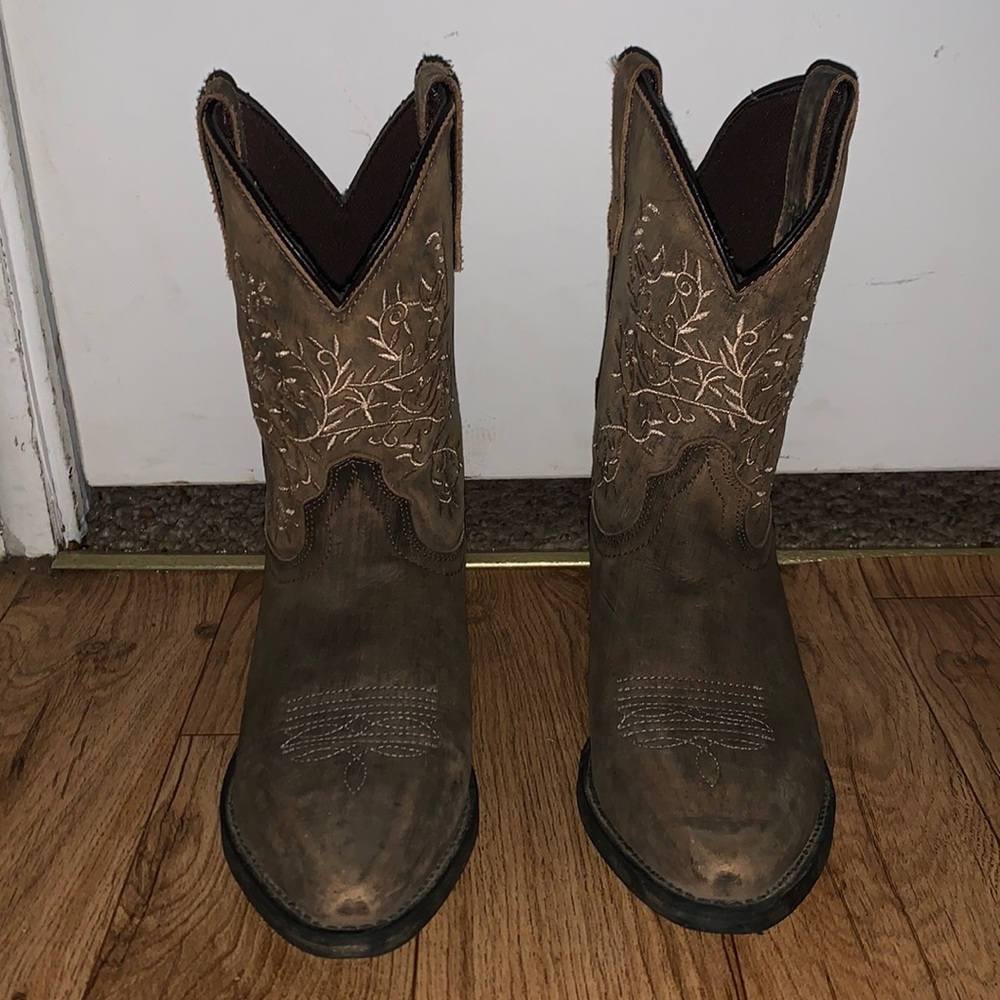 Boots from downtown Nashville worn once